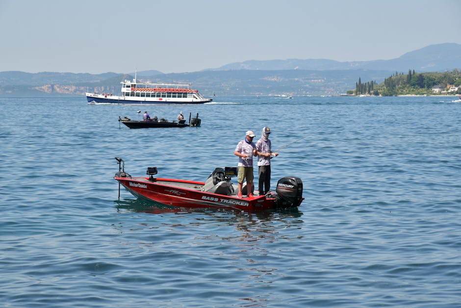 Largemouth Bass Fishing: The Flipping and Pitching Playbook